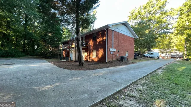 $1,350 | 135 Meadowbrook Court, Unit C, Fayetteville, GA 30215