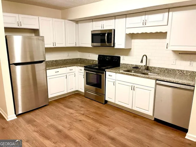 $1,350 | 135 Meadowbrook Court, Unit C, Fayetteville, GA 30215