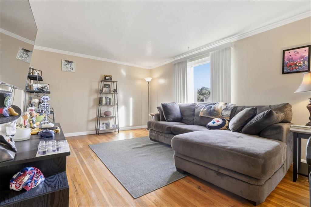 5838 Rodgers Street Pittsburgh, PA 15207 - Photo 3 of 42 Gallery Image 3