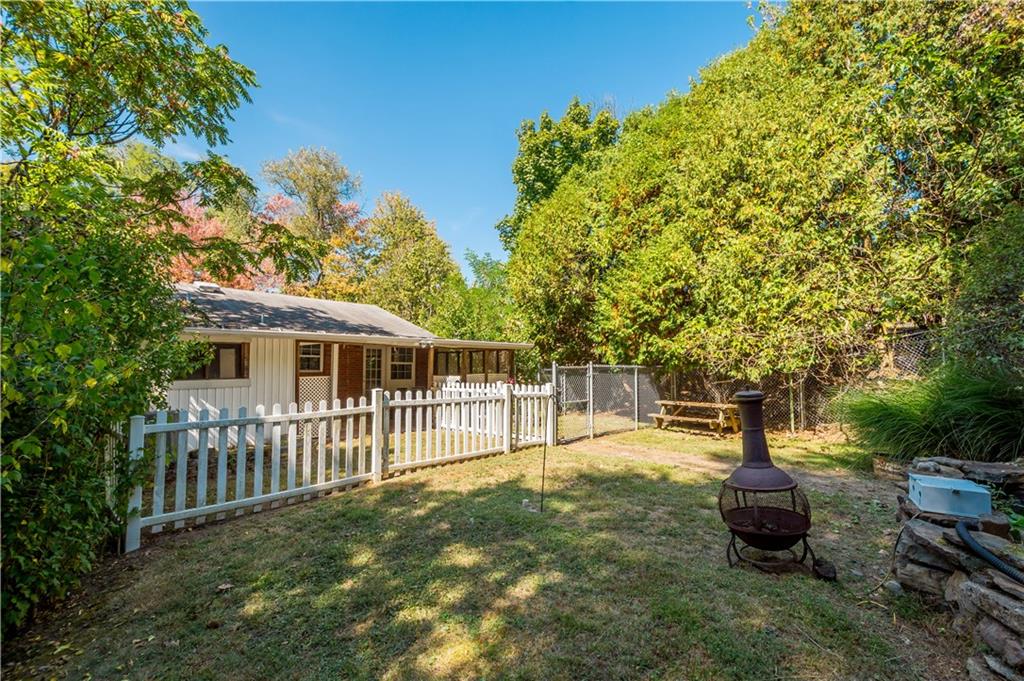 206 Hillendale Road Pittsburgh, PA 15237 - Photo 27 of 30 a backyard of a house with table and chairs