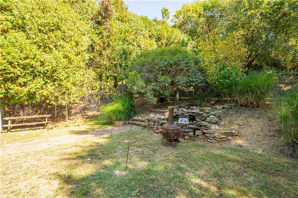 206 Hillendale Road Pittsburgh, PA 15237 - Photo 28 of 30 a backyard of a house with table and chairs