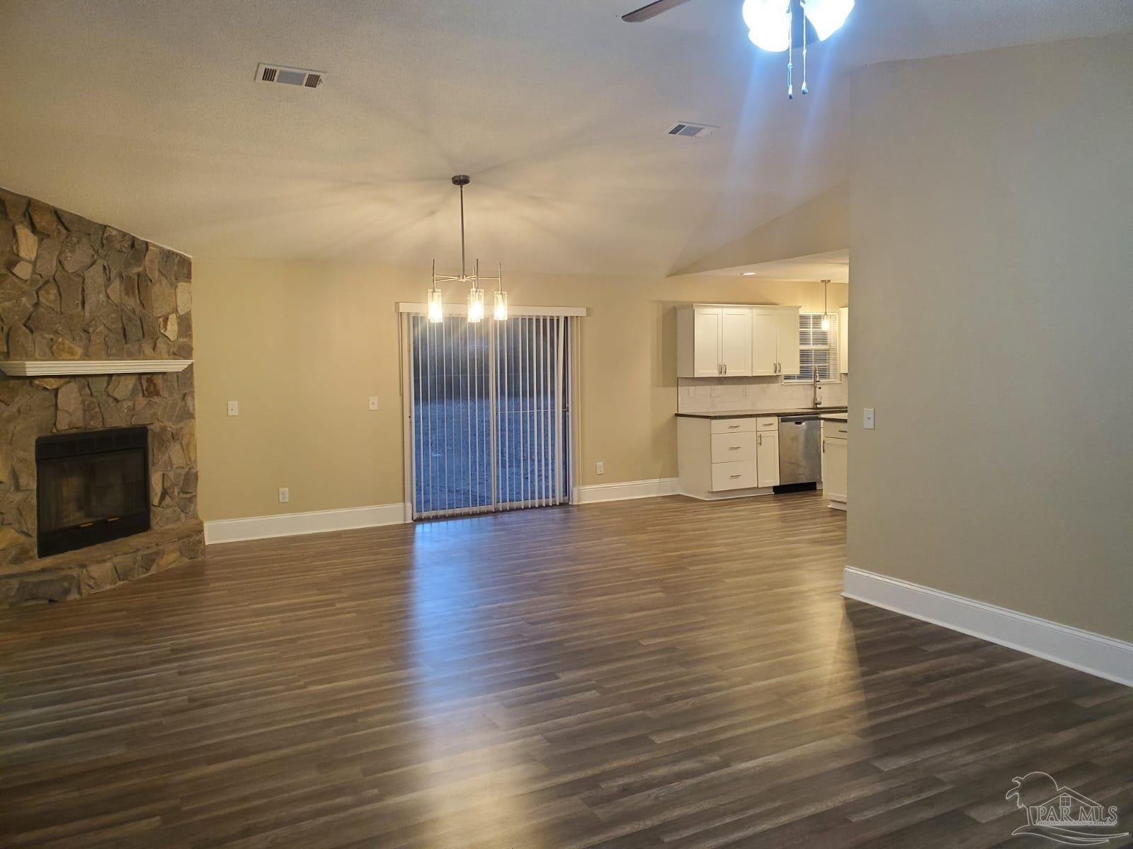 5013 Patterson Lane Pace, FL 32571 - Photo 7 of 26