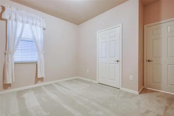 $2,375 | 237 Heritage Hill Drive, Lewisville, TX 75067