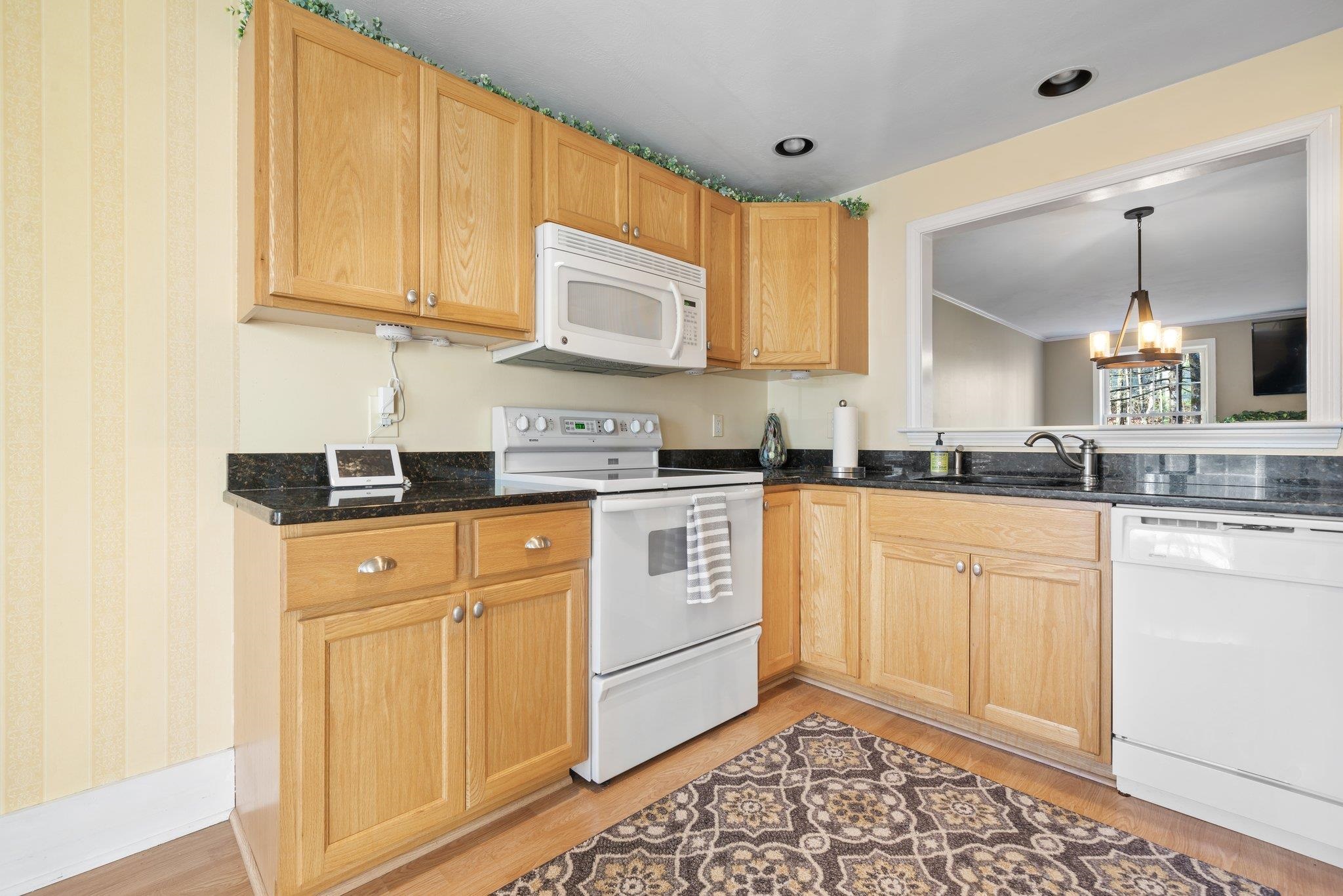 1465 Hooksett Road, Unit 428 Hooksett, NH 03106 - Photo 27 of 31