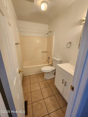 $950 | 102 Shiloh Drive, Unit B, Greenville, NC 27834