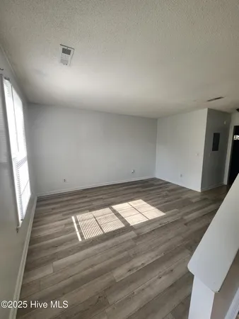 $950 | 102 Shiloh Drive, Unit B, Greenville, NC 27834