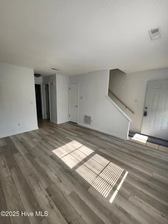 $950 | 102 Shiloh Drive, Unit B, Greenville, NC 27834