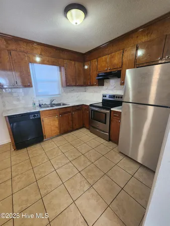 $950 | 102 Shiloh Drive, Unit B, Greenville, NC 27834