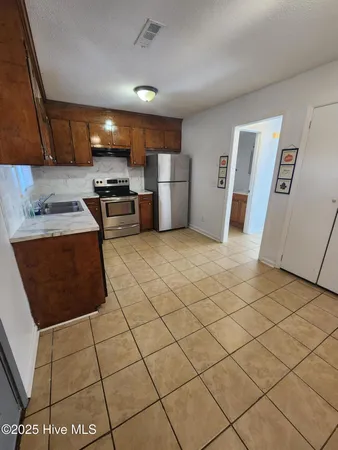 $950 | 102 Shiloh Drive, Unit B, Greenville, NC 27834