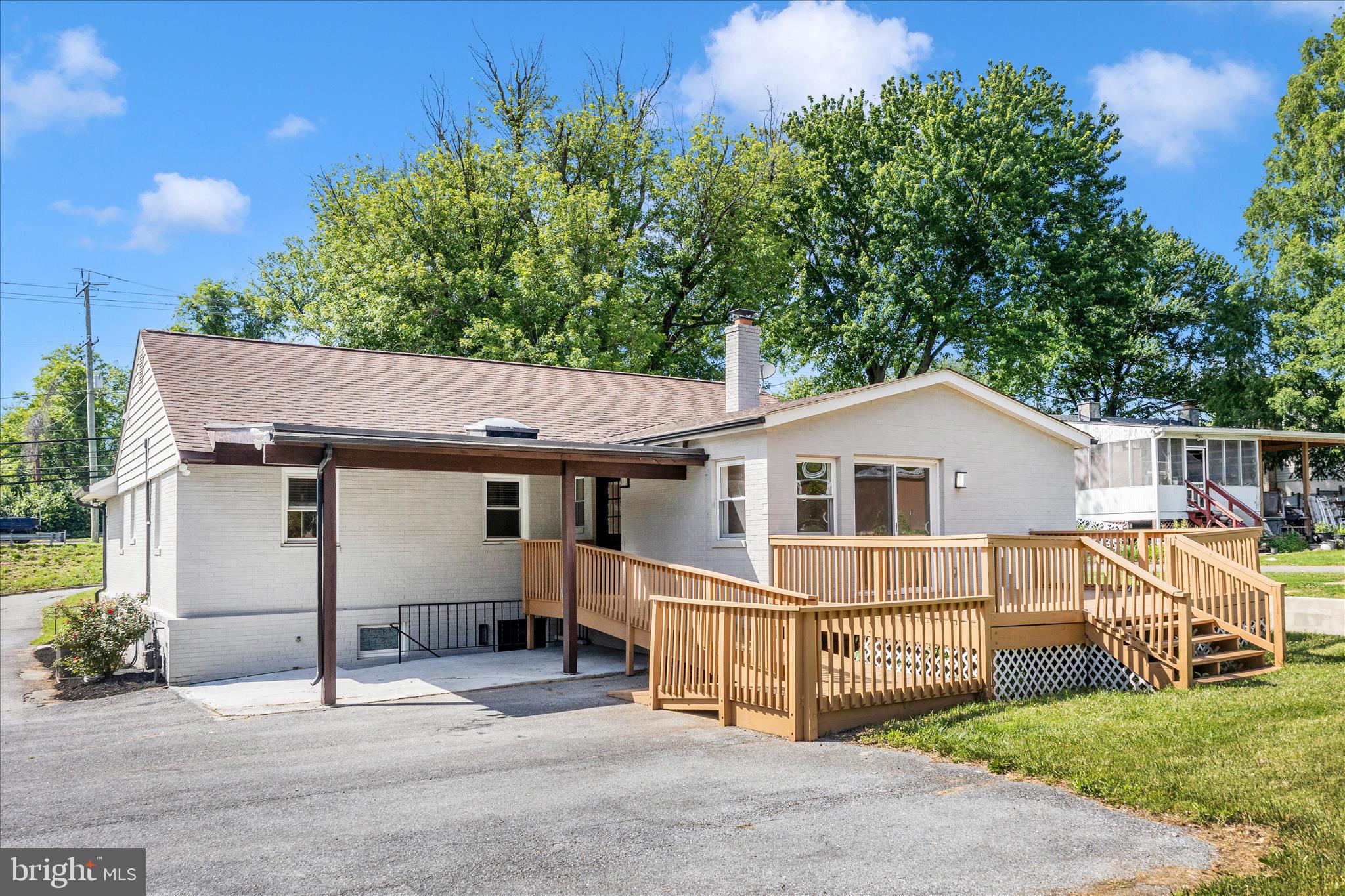 16215 Redland Road Rockville, MD 20855 - Photo 40 of 51 Exterior Back