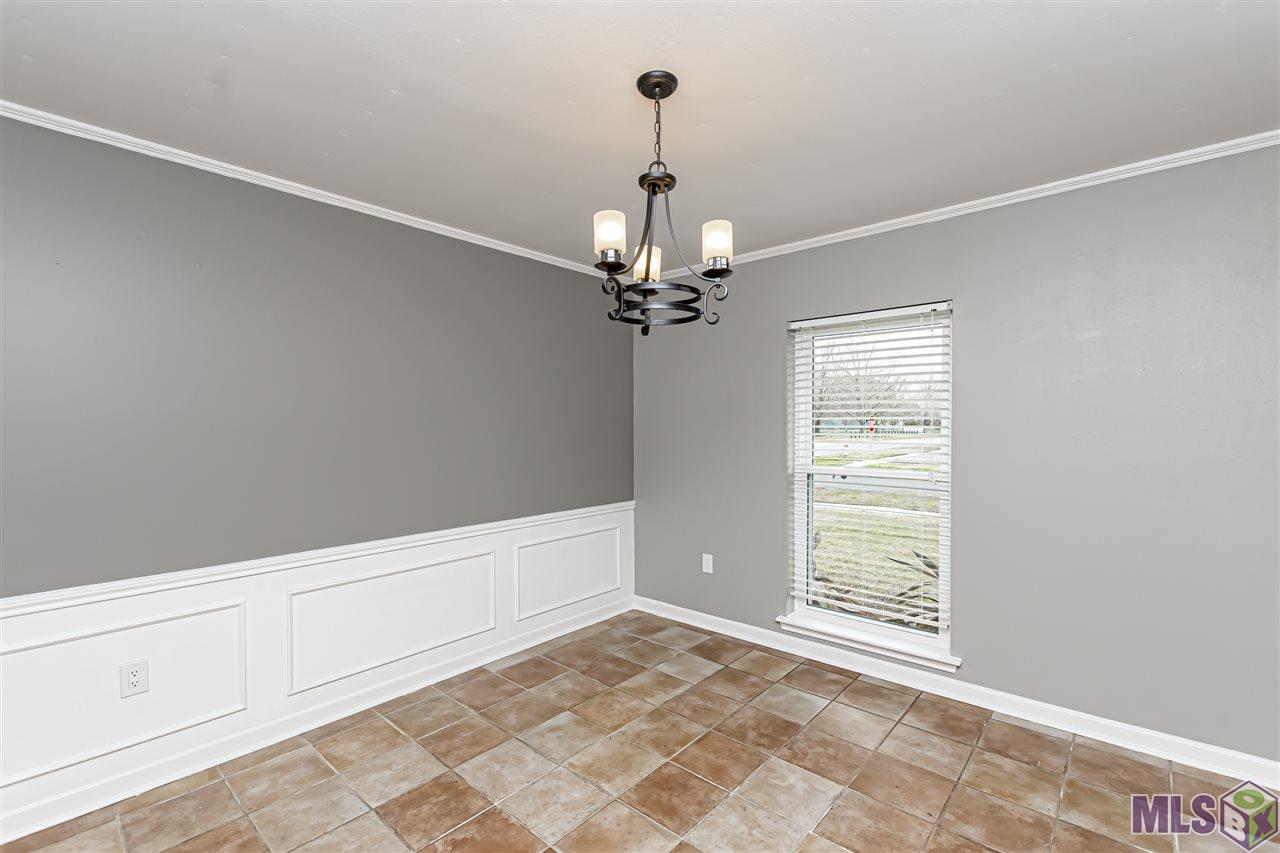 1516 Rue Desiree Baton Rouge, LA 70810 - Photo 10 of 32