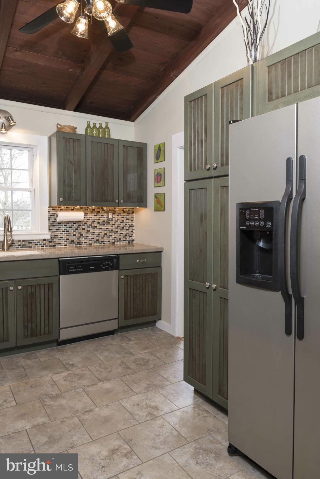 7606 Knollwood Road Towson, MD 21286 - Photo 10 of 30 Kitchen