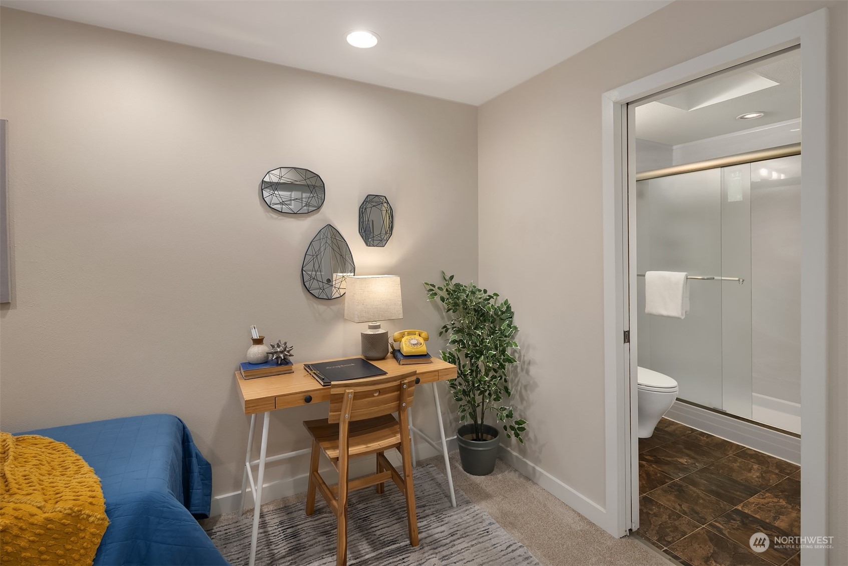 8523 Midvale Avenue North, Unit A Seattle, WA 98103 - Photo 17 of 26