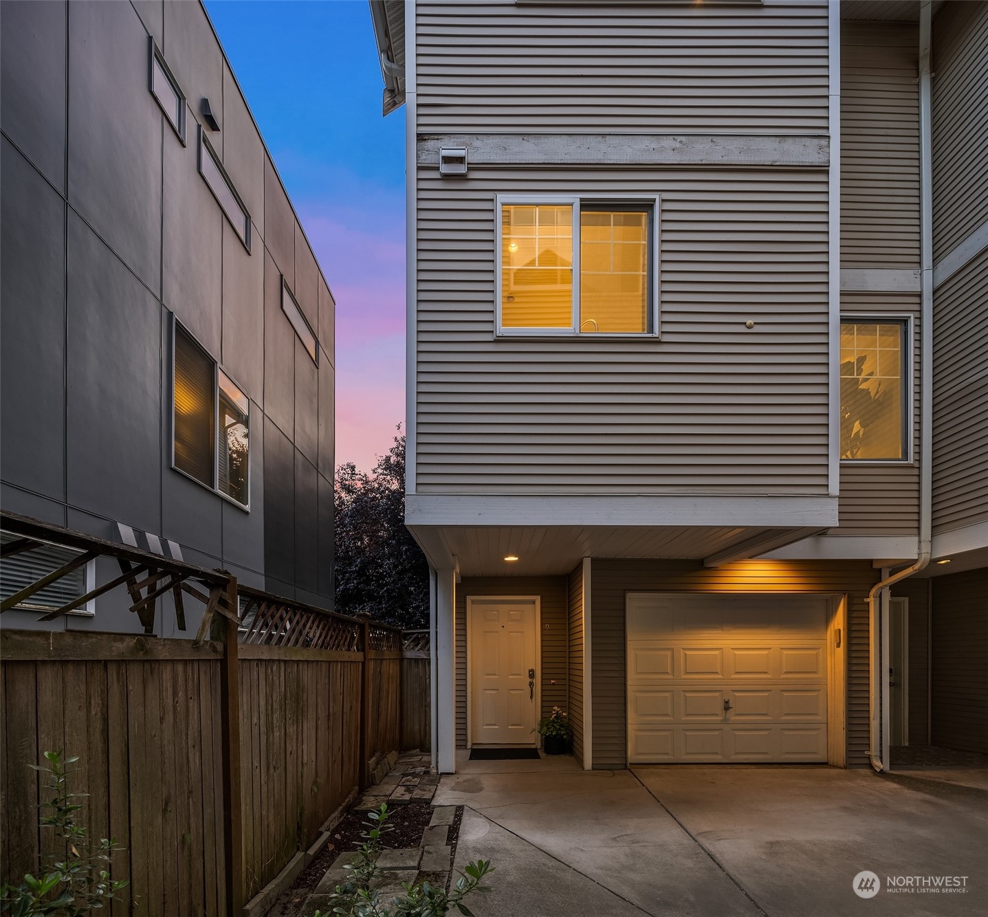 8523 Midvale Avenue North, Unit A Seattle, WA 98103 - Photo 23 of 26