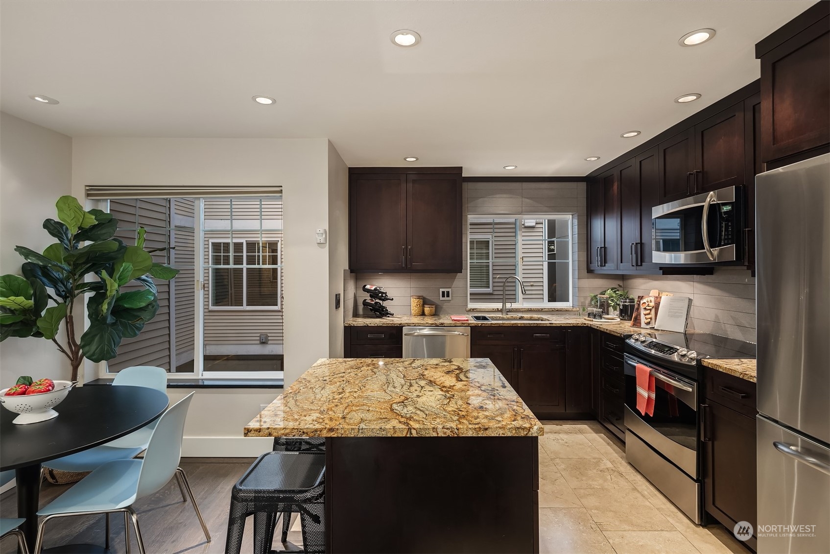 8523 Midvale Avenue North, Unit A Seattle, WA 98103 - Photo 9 of 26