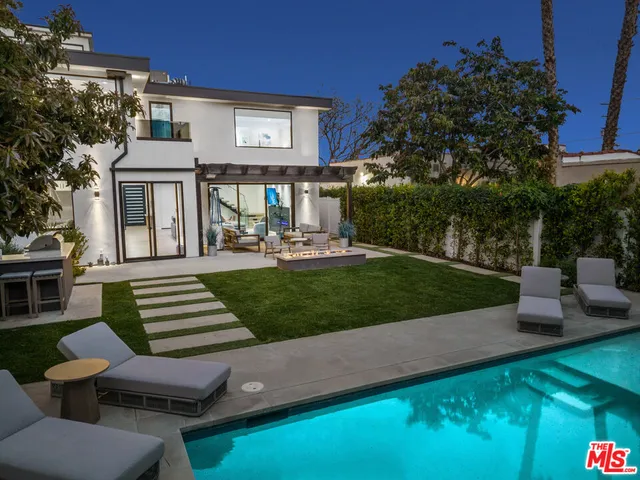 $21,000 | 731 North Curson Avenue, Los Angeles, CA 90046