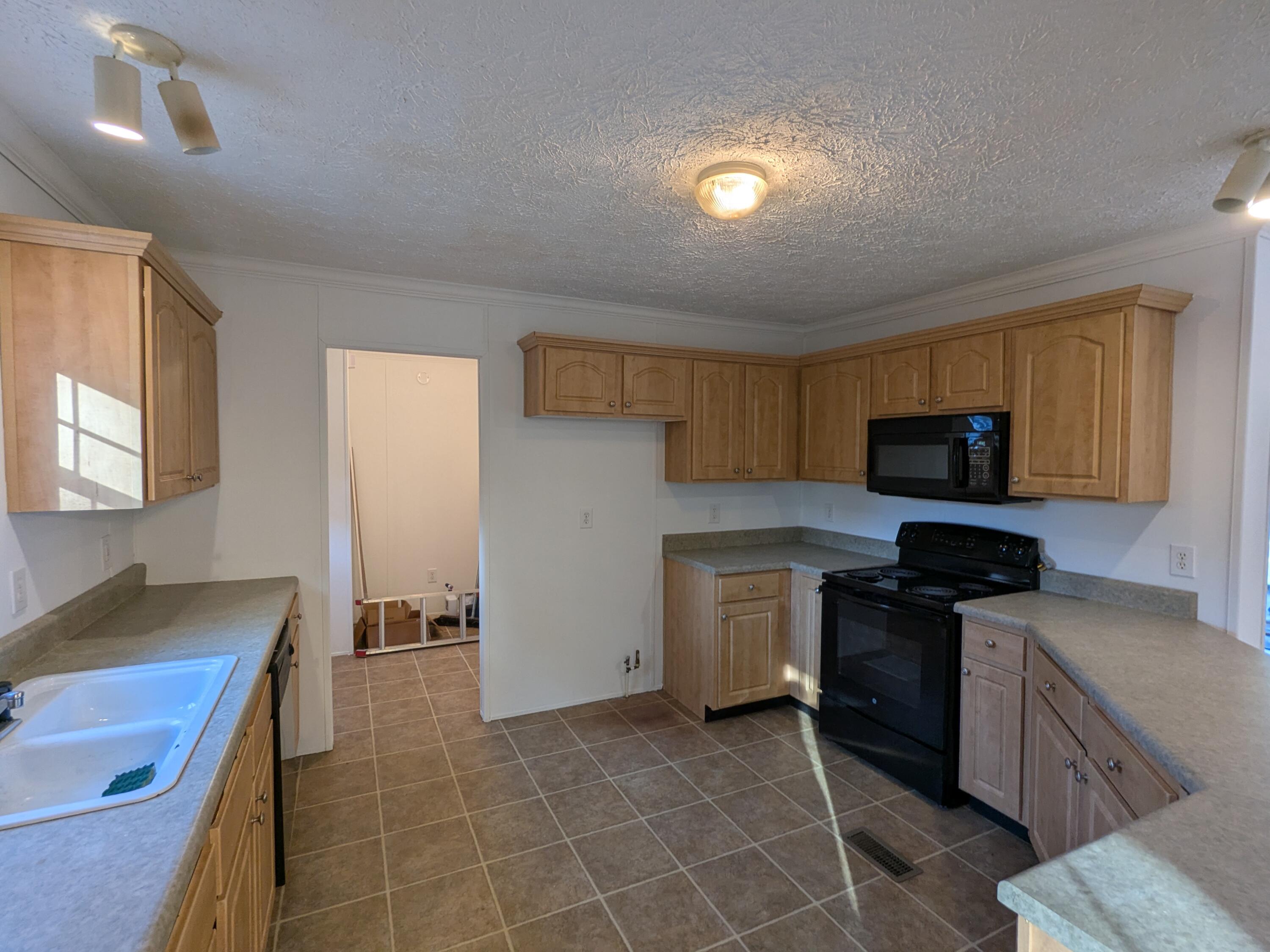 5181 Dr Taylor Road Adams Run, SC 29426 - Photo 6 of 20 PXL_20250307_215539923