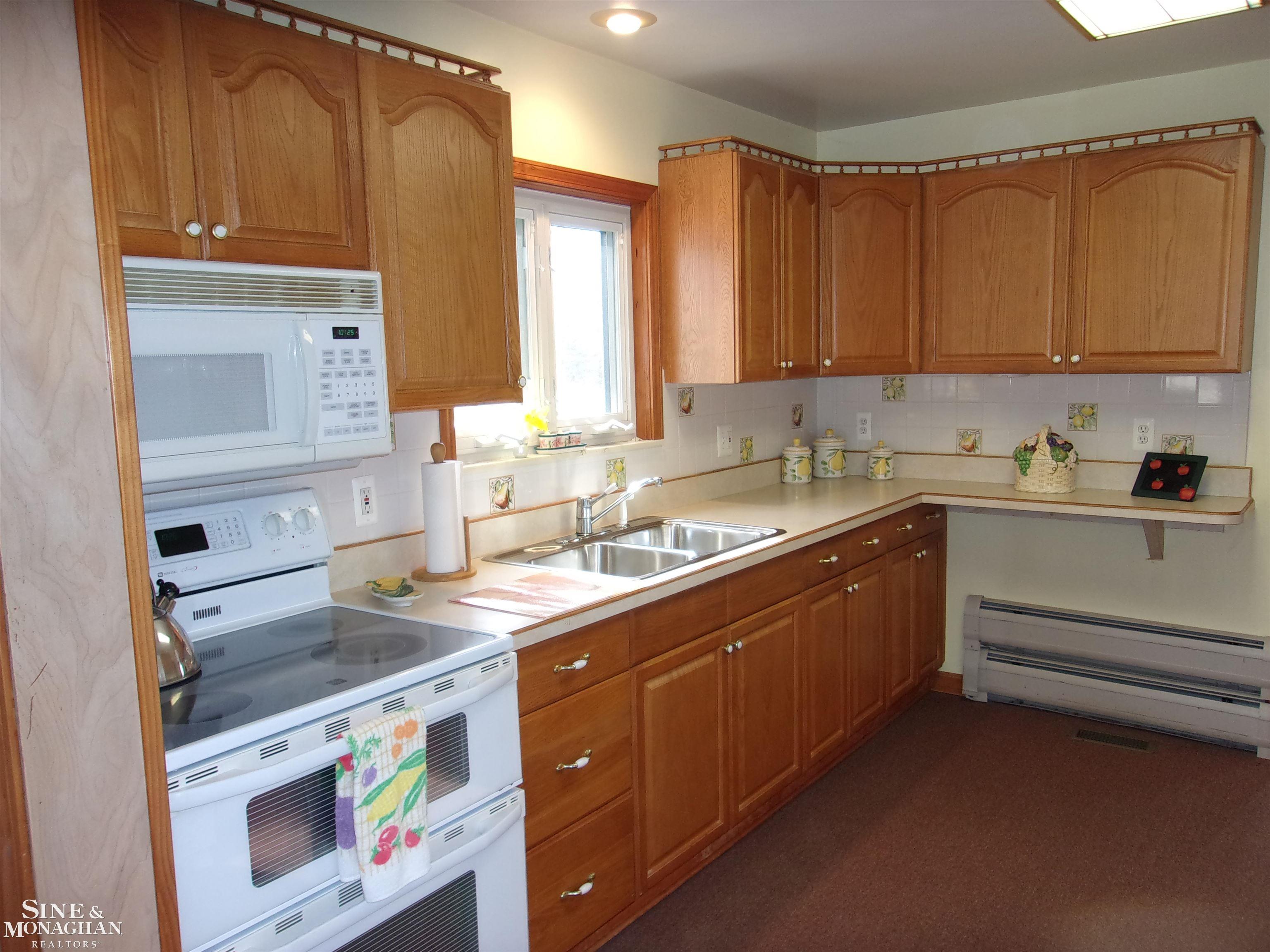 5536 Pointe Tremble Road Algonac, MI 48001 - Photo 17 of 45 50174338-049ff9aa-a25e-42a9-880b-72b4e6aa2df0.JPG