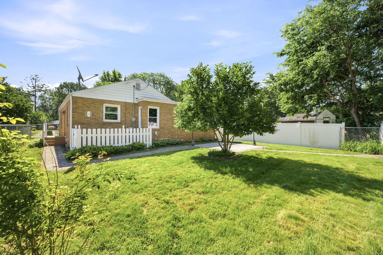 1043 State Street Ottawa, IL 61350 - Photo 31 of 32