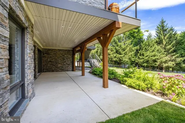 $3,999,000 | 9604 Pembroke Place, Vienna, VA 22182