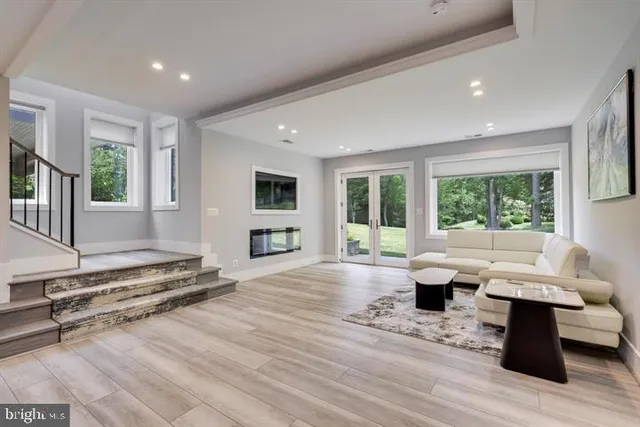 $3,999,000 | 9604 Pembroke Place, Vienna, VA 22182