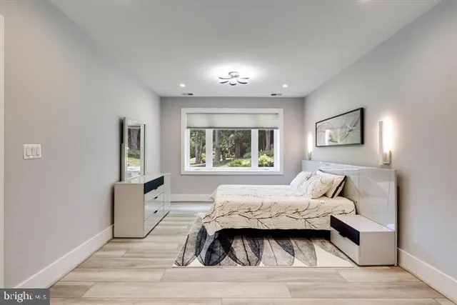 $3,999,000 | 9604 Pembroke Place, Vienna, VA 22182