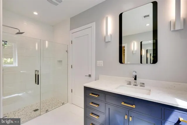 $3,999,000 | 9604 Pembroke Place, Vienna, VA 22182