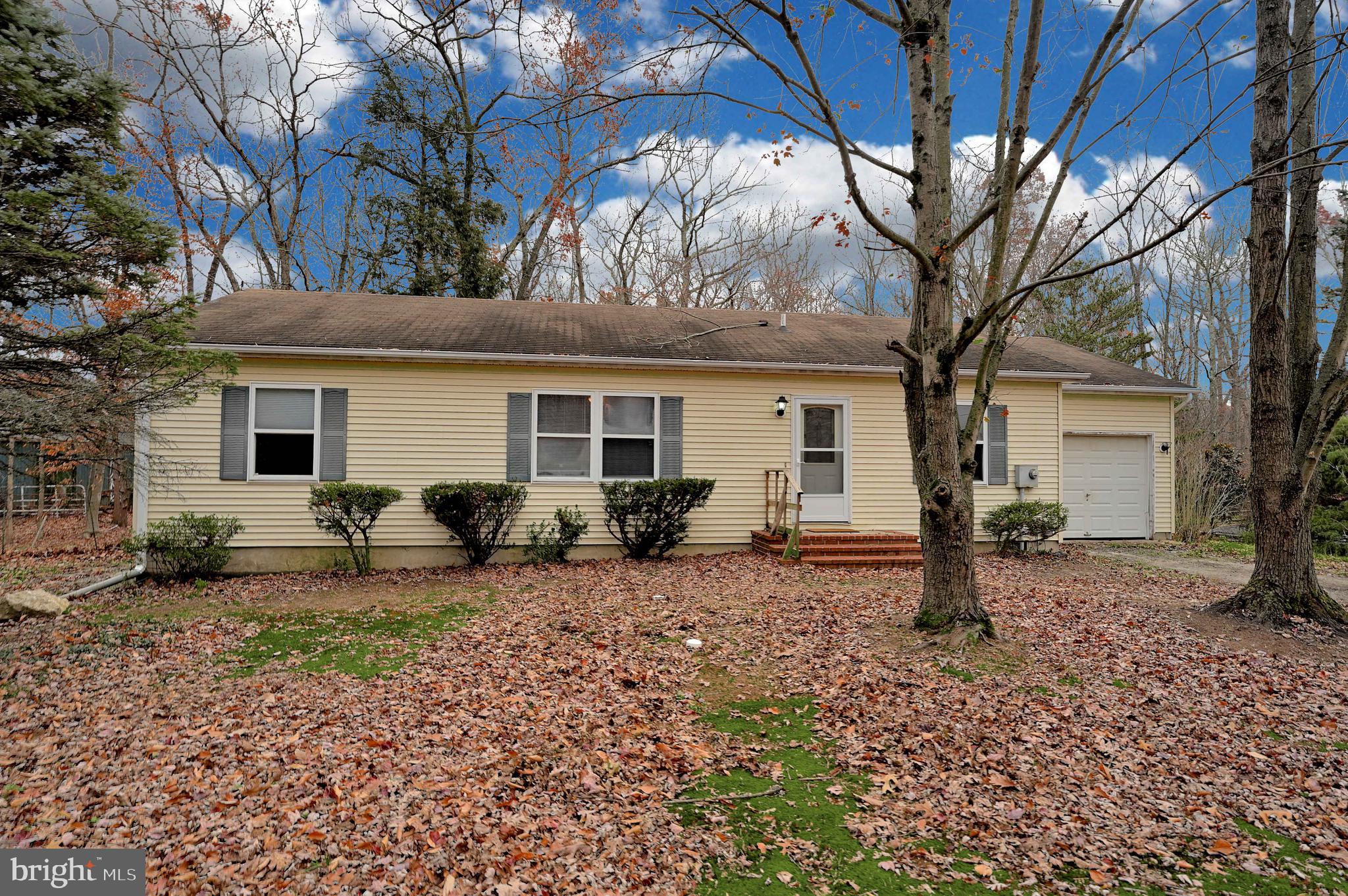 342 East Millstream Road Cream Ridge, NJ 08514 - Photo 2 of 21