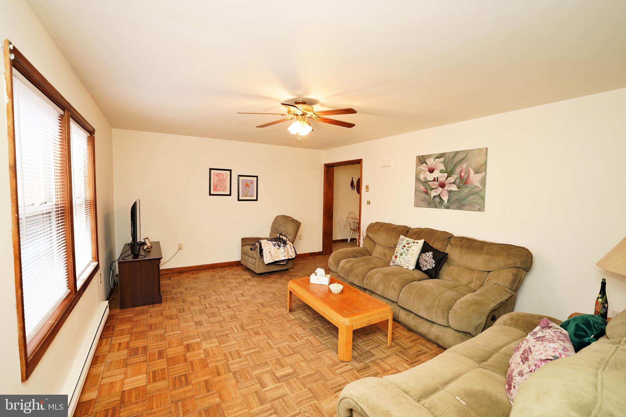 342 East Millstream Road Cream Ridge, NJ 08514 - Photo 3 of 21