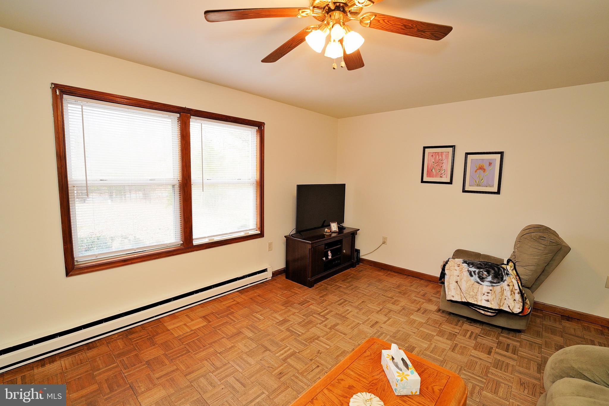 342 East Millstream Road Cream Ridge, NJ 08514 - Photo 4 of 21