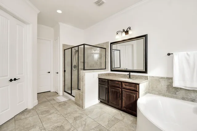 a view of a room with shelf