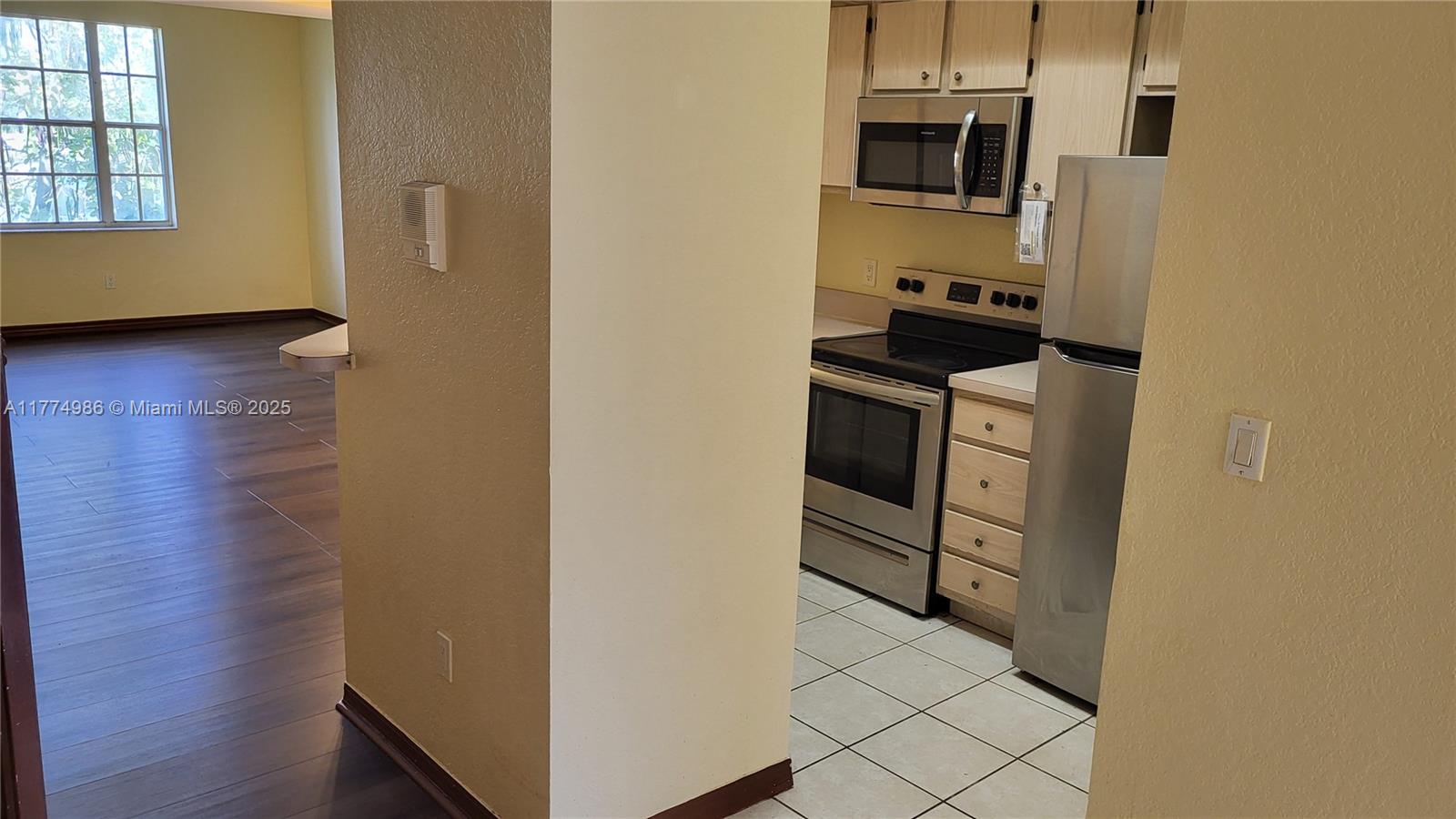715 Southwest 148th Avenue, Unit 604 Sunrise, FL 33325 - Photo 16 of 29
