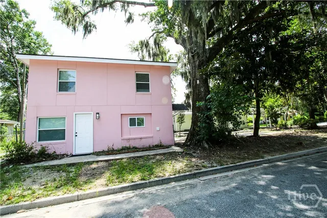 $1,200 | 1904 East 51st Street, Unit A, Savannah, GA 31404