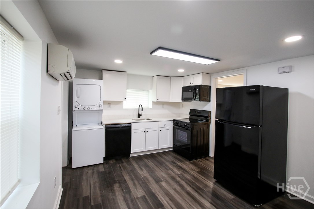 1904 East 51st Street, Unit A Savannah, GA 31404 - Photo 5 of 38