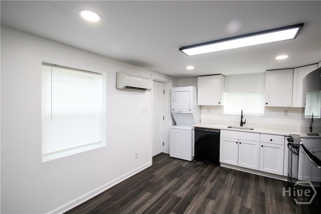 1904 East 51st Street, Unit A Savannah, GA 31404 - Photo 8 of 38