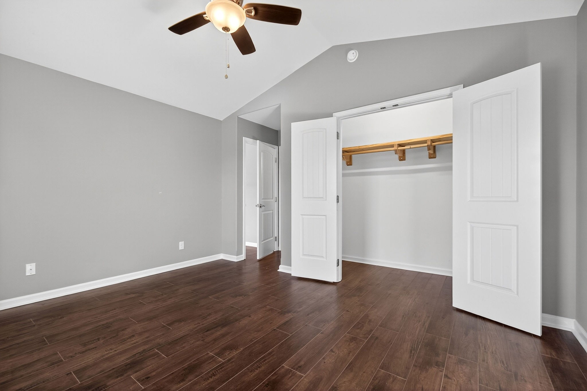 409 Buffalo Valley Road Baxter, TN 38544 - Photo 14 of 29 a view of an empty room with wooden floor