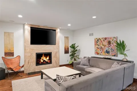$1,400,000 | 9845 Northbridge Road, St. Louis, MO 63124