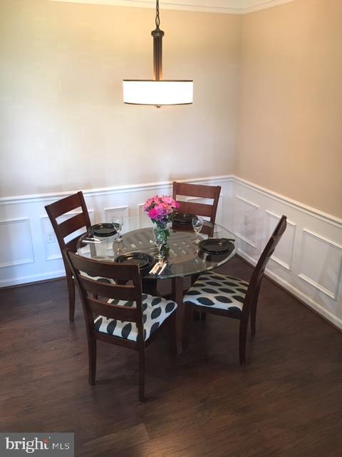 502 Sunset View Terrace Southeast, Unit 302 Leesburg, VA 20175 - Photo 21 of 50 Dining Area.