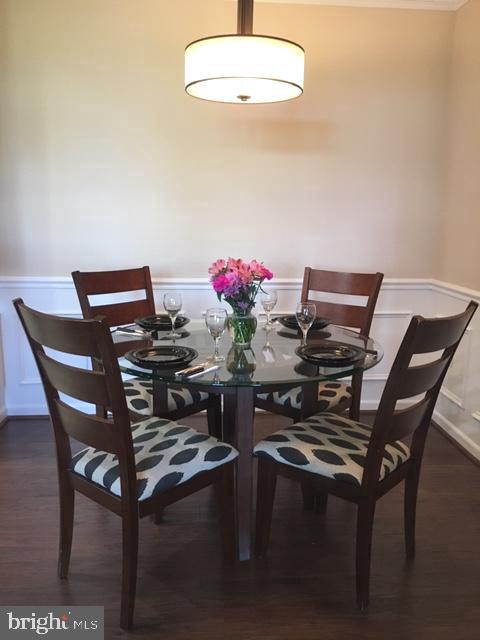 502 Sunset View Terrace Southeast, Unit 302 Leesburg, VA 20175 - Photo 23 of 50 Dining Area.