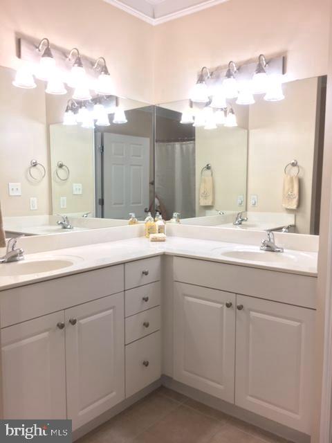 502 Sunset View Terrace Southeast, Unit 302 Leesburg, VA 20175 - Photo 31 of 50 Bathroom