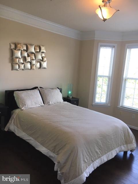 502 Sunset View Terrace Southeast, Unit 302 Leesburg, VA 20175 - Photo 37 of 50 Bedroom