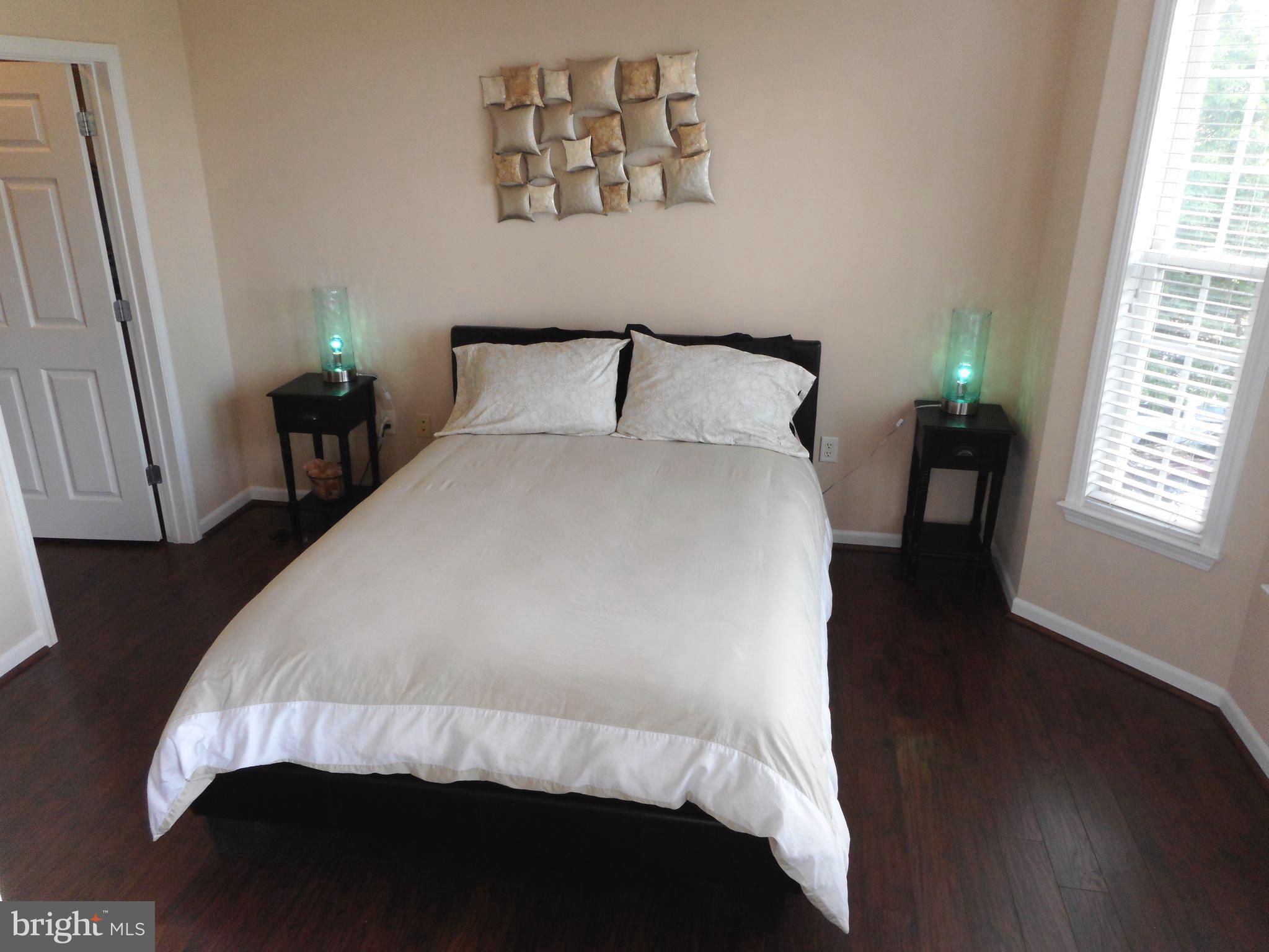 502 Sunset View Terrace Southeast, Unit 302 Leesburg, VA 20175 - Photo 38 of 50 Bedroom