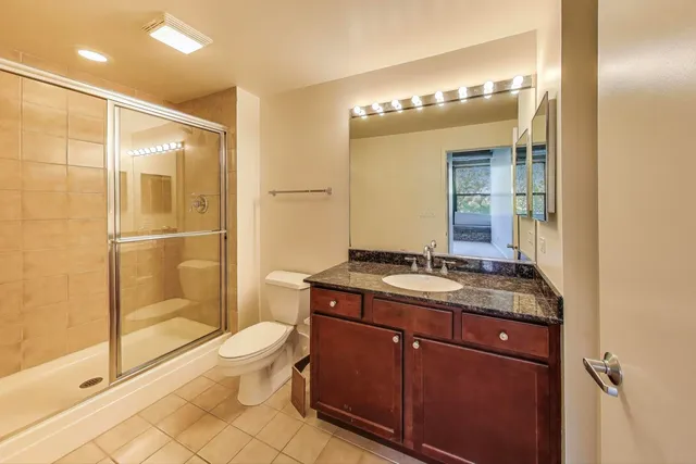 $2,500 | 1071 West 15th Street, Unit 352, Chicago, IL 60608