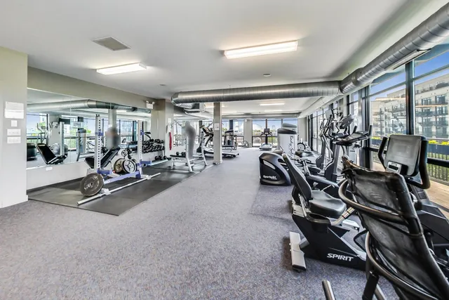 $2,500 | 1071 West 15th Street, Unit 352, Chicago, IL 60608