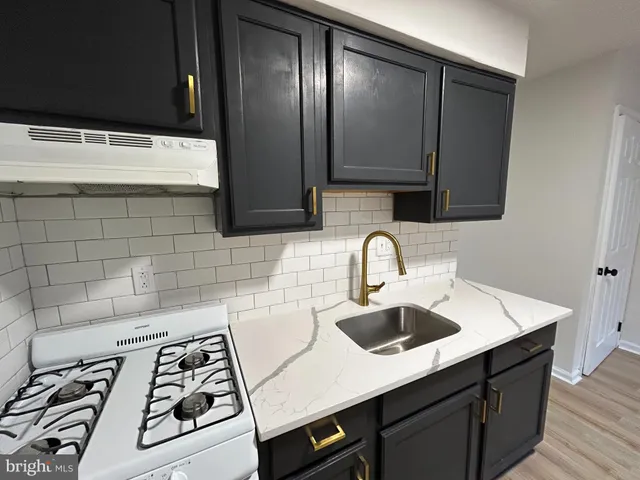 $99,900 | 5462 Summer Street, Philadelphia, PA 19139