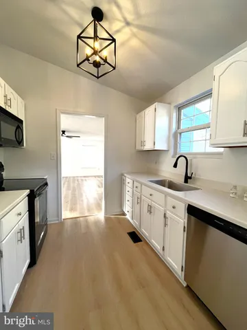 a close view of sink