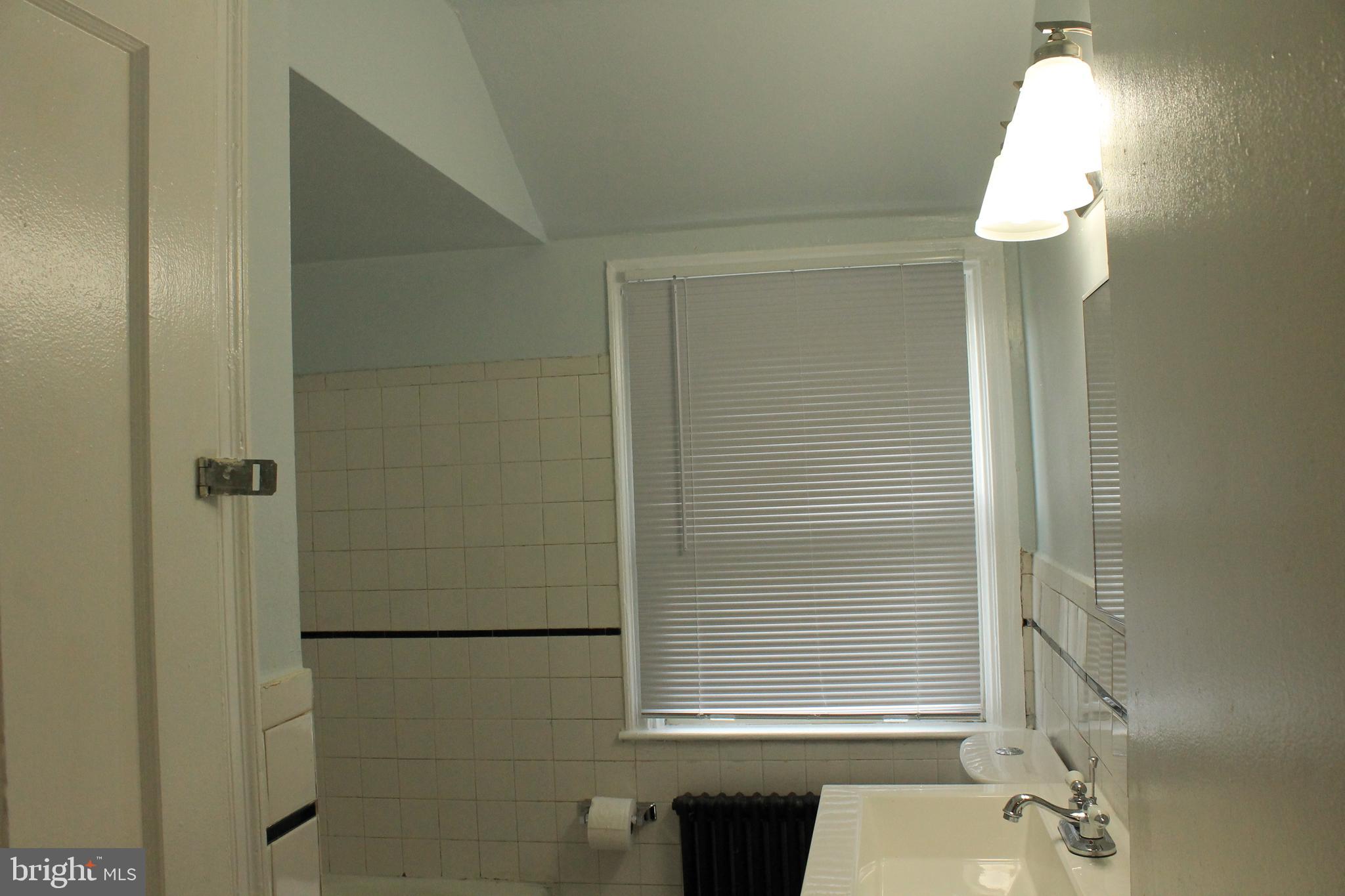 4633 Marble Hall Road Baltimore, MD 21239 - Photo 12 of 19