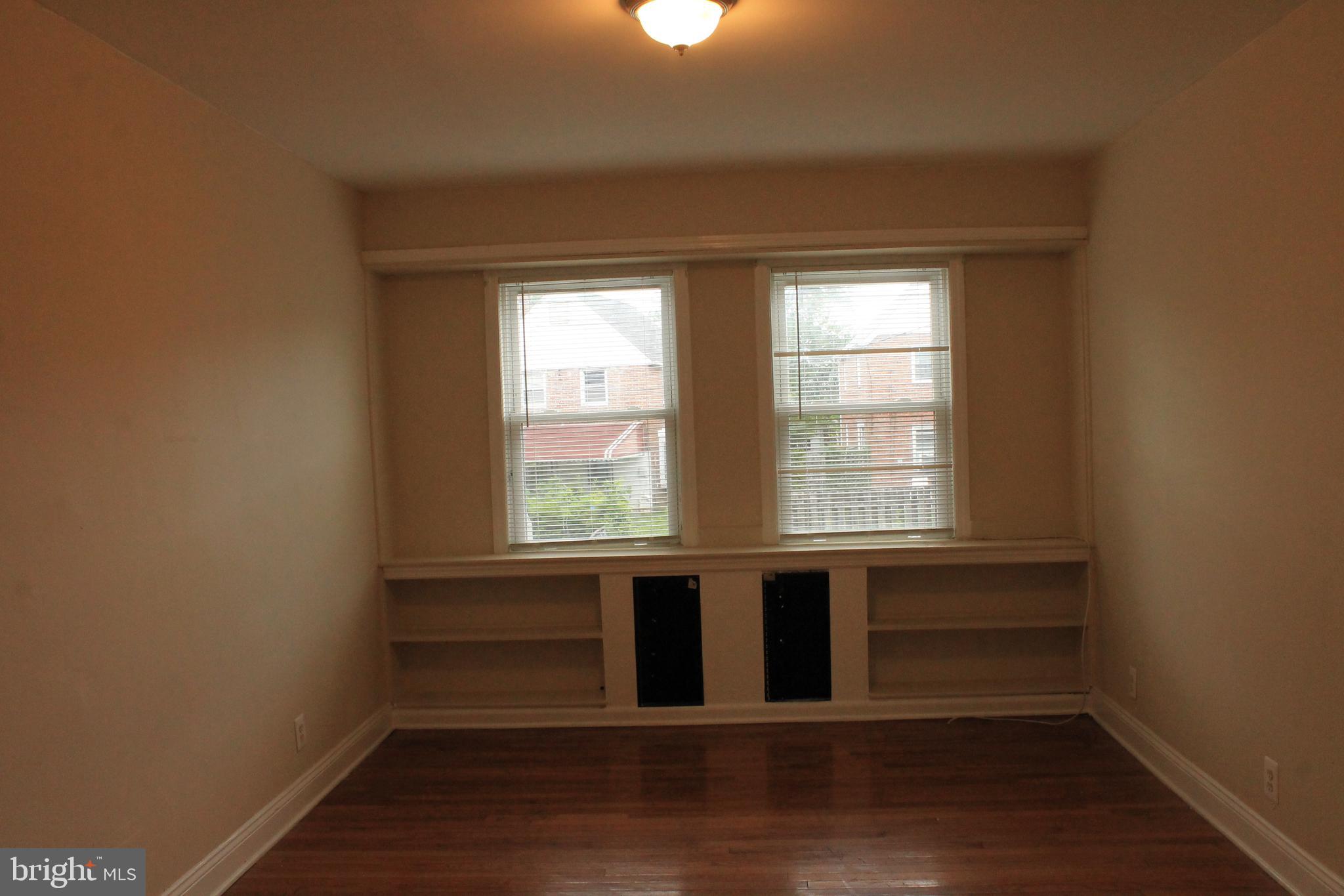 4633 Marble Hall Road Baltimore, MD 21239 - Photo 4 of 19