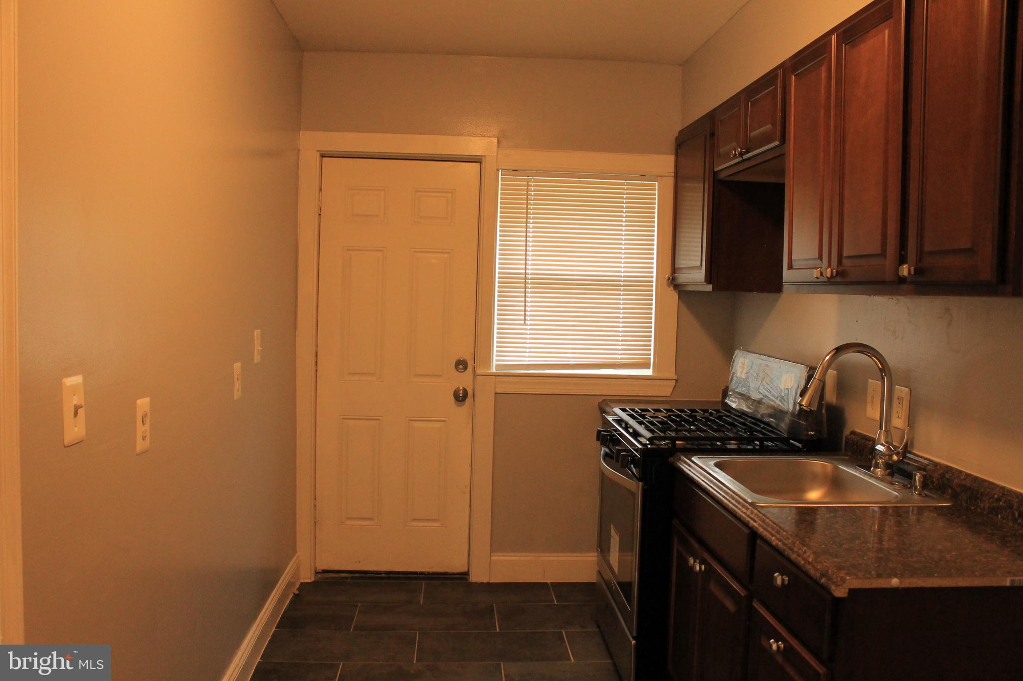 4633 Marble Hall Road Baltimore, MD 21239 - Photo 9 of 19
