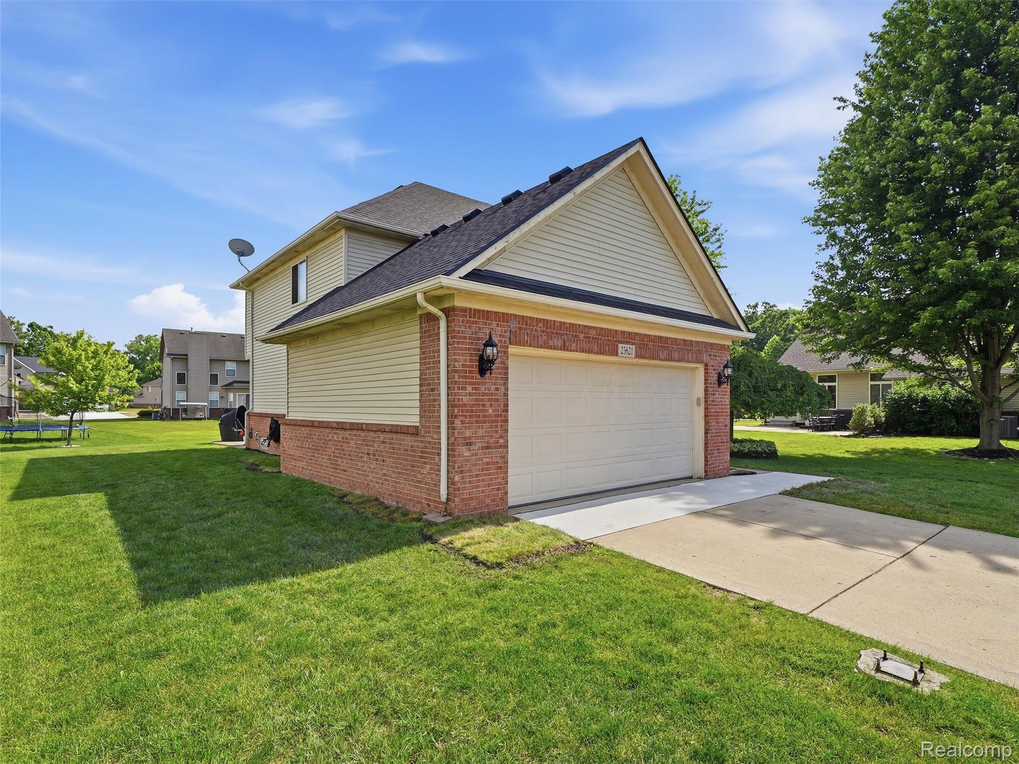 23621 Crescent Ridge Drive New Boston, MI 48164 - Photo 35 of 45 36-DSC00077.jpg